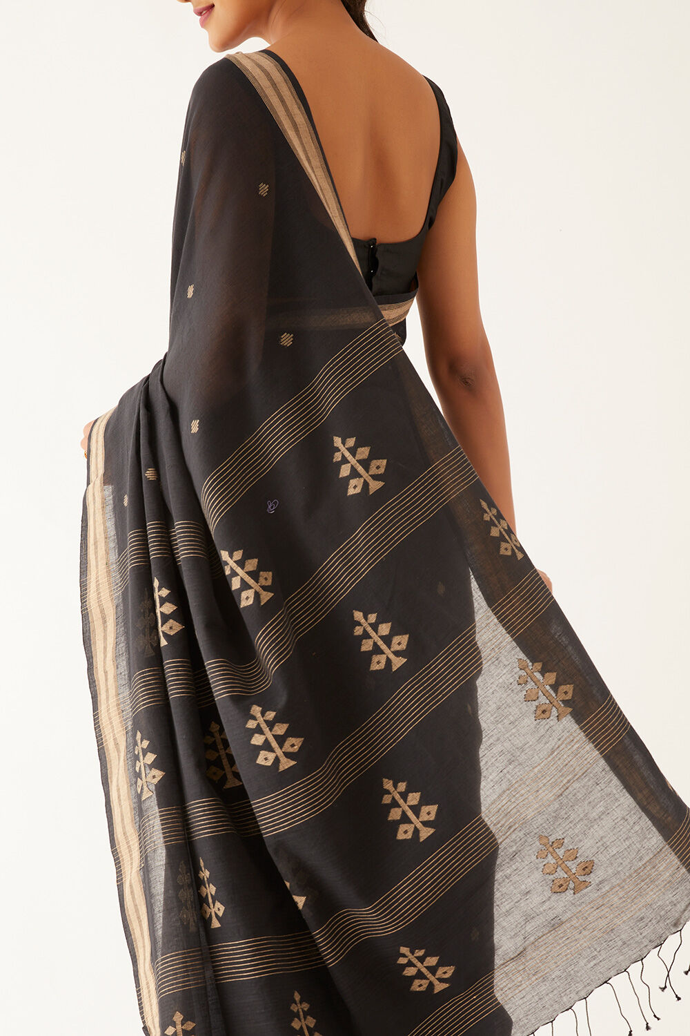 Black Pure Cotton Bengali Jamdani Saree image number null