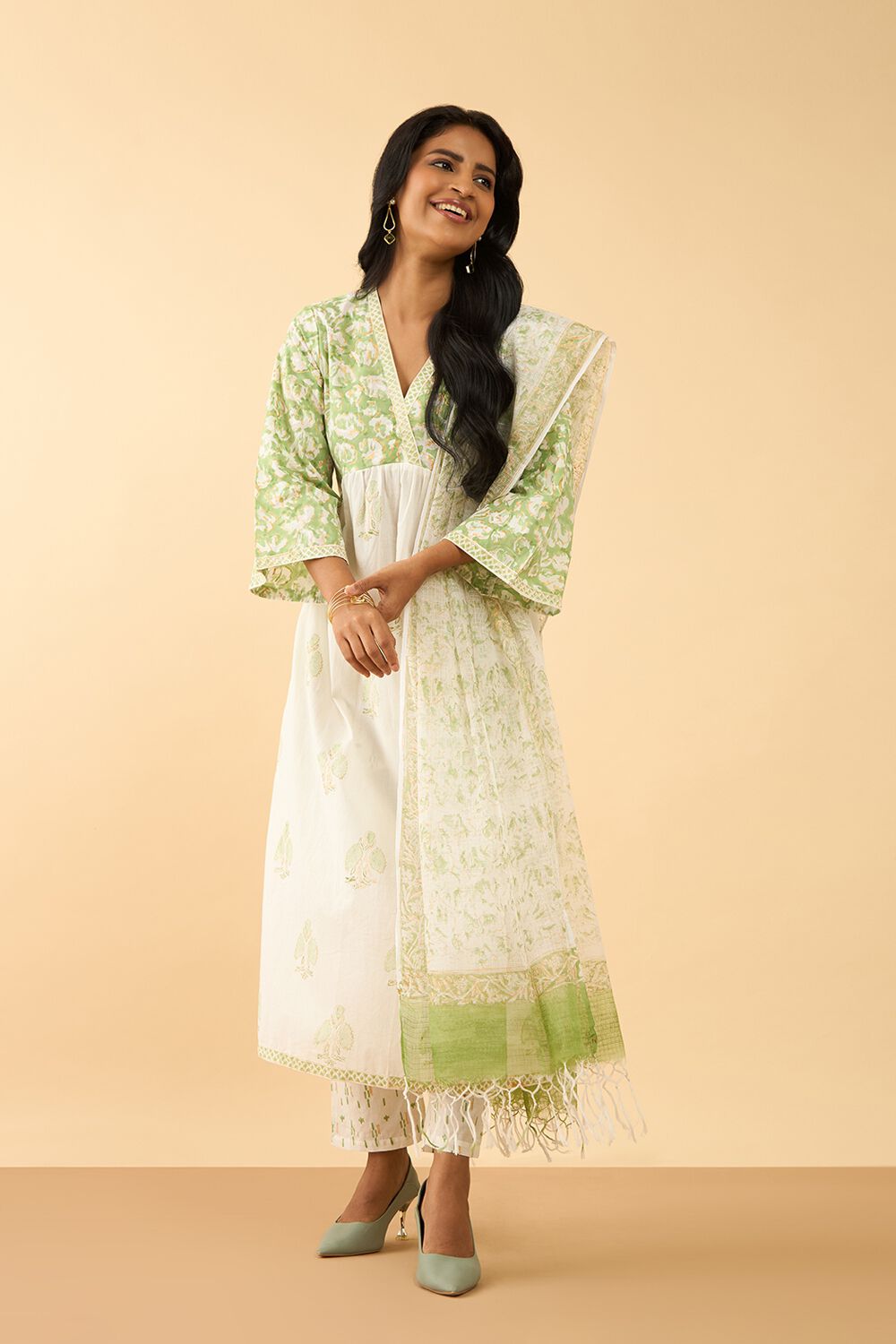 Off White Printed Sanganeri Pure Cotton Kurta Set image number null