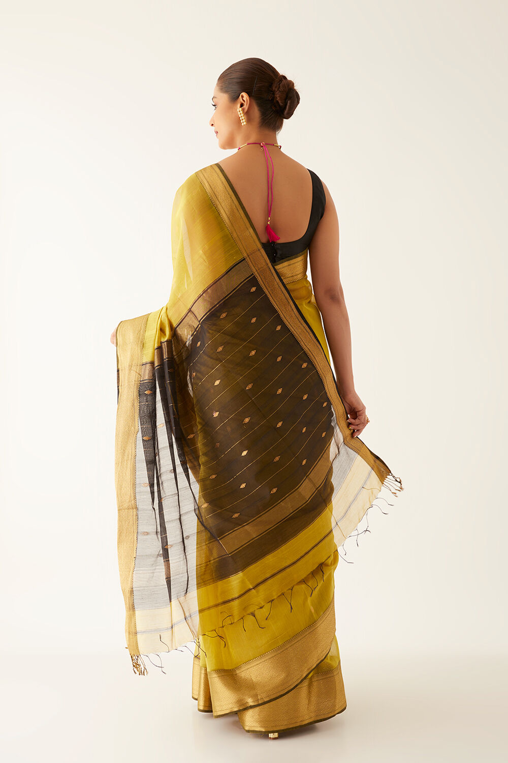 Dark Yellow Pure Silk Cotton Maheshwari Saree image number null