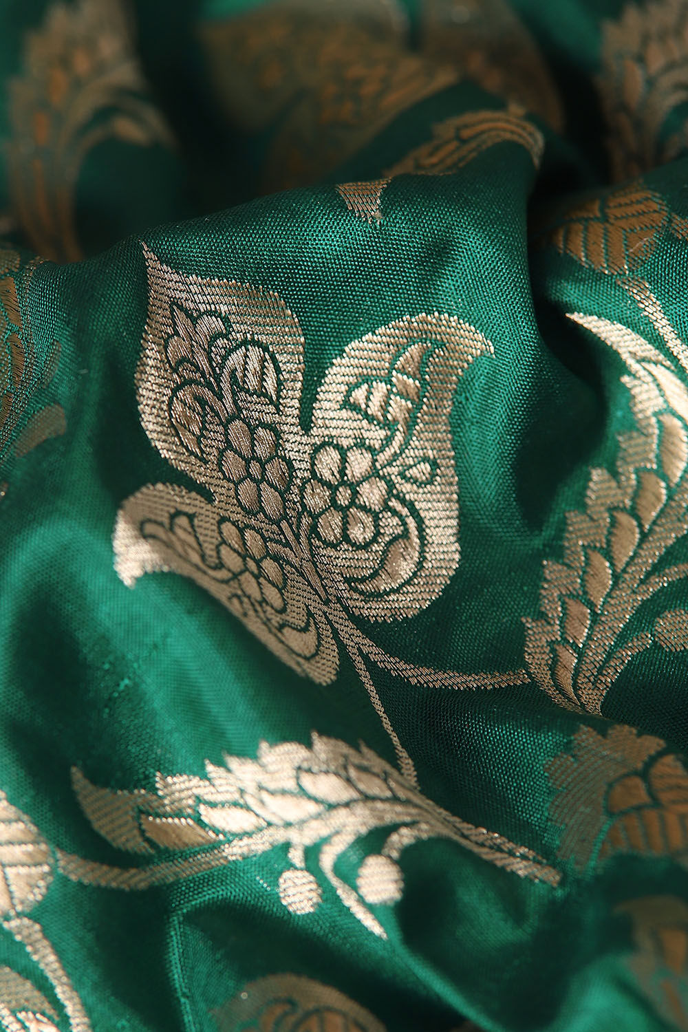 Dark Green Pure Silk Banarasi Saree image number null