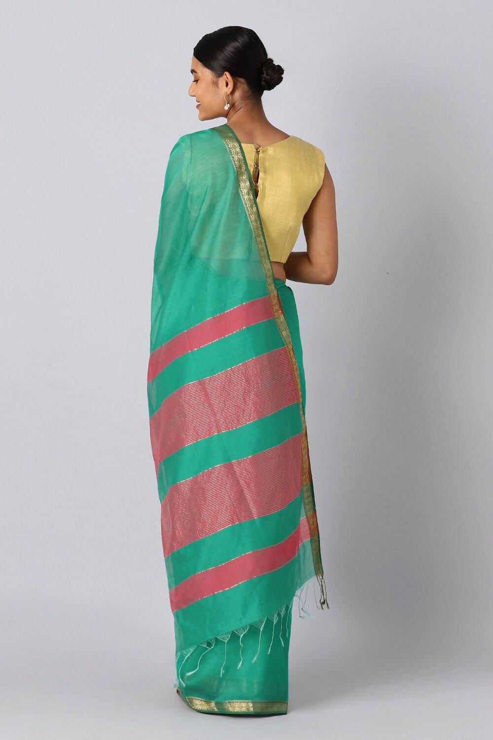 Green Pure Silk Cotton Maheswari Saree image number null
