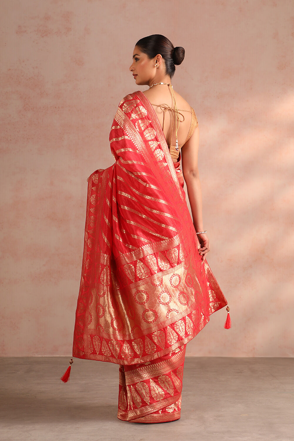 Red Viscose Luxe Woven Banaras Inspired Design Saree image number null