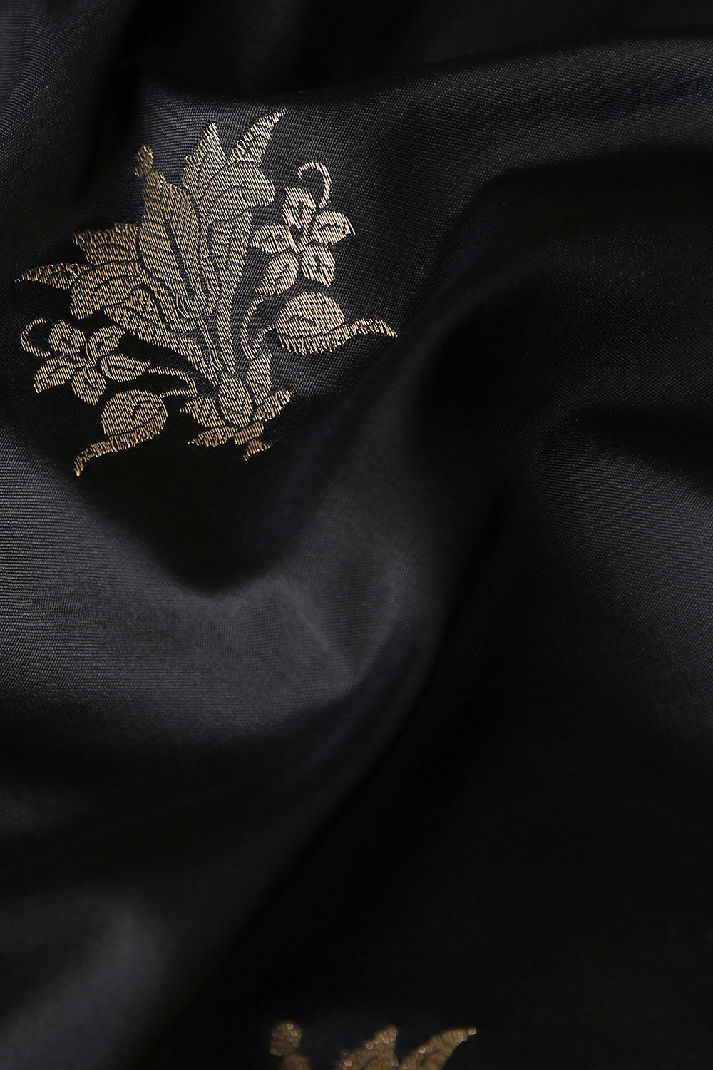 Black Pure Silk Banarasi Saree image number null