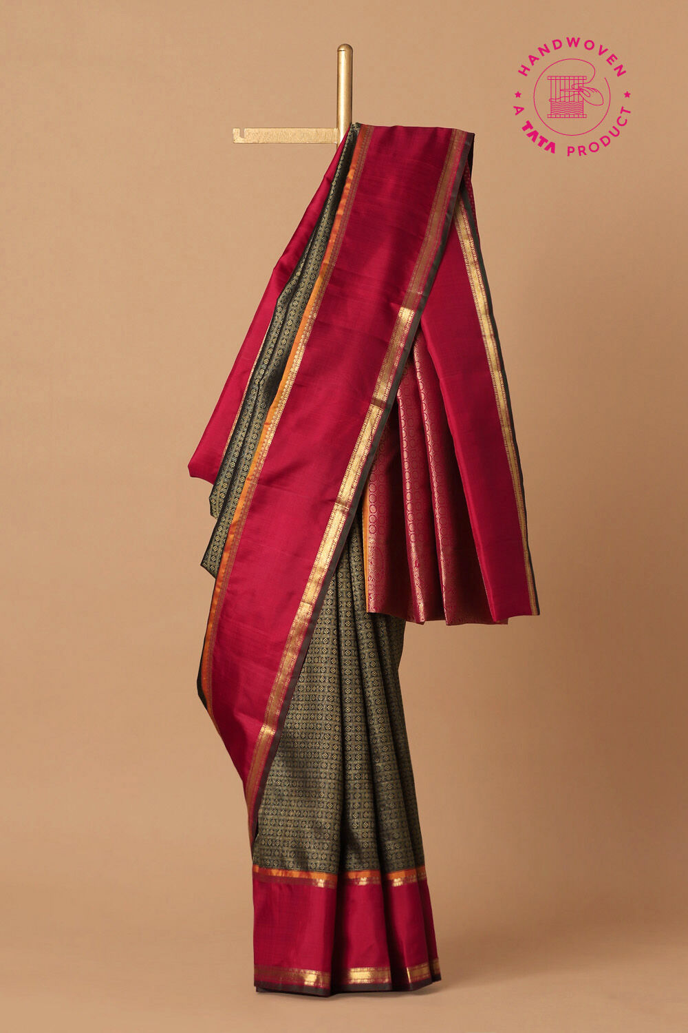 Black Aayiram Butta Pure Silk Kanjivaram Saree image number null