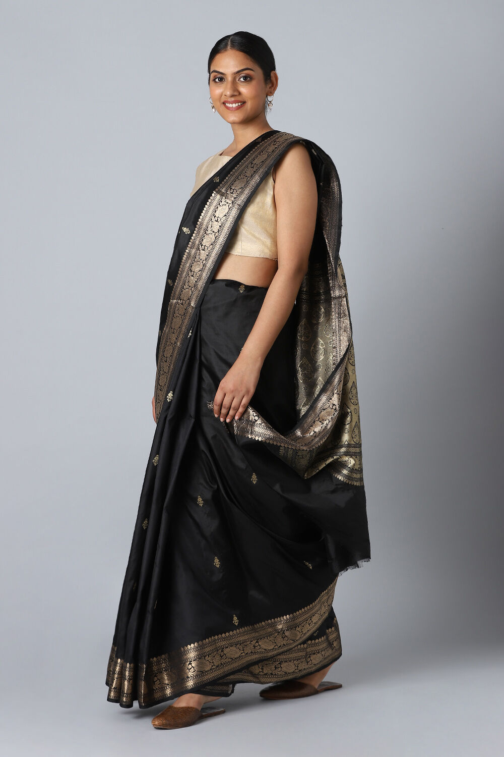 Black Pure Silk Banarasi Saree image number null