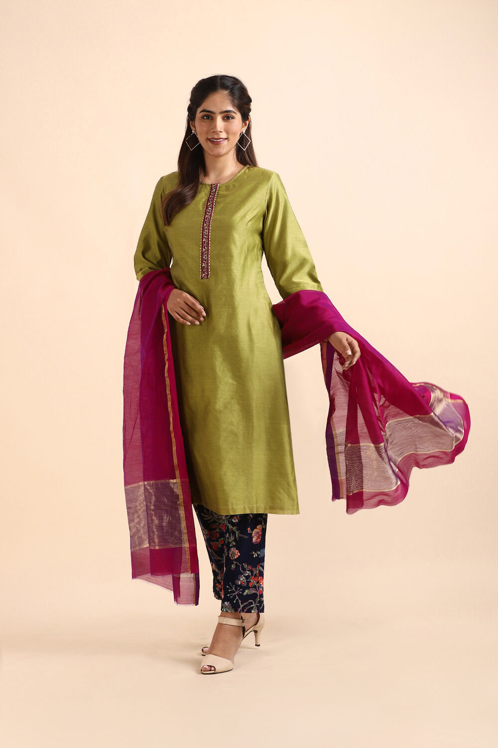Green Silk Cotton Woven Kurta Set image number null