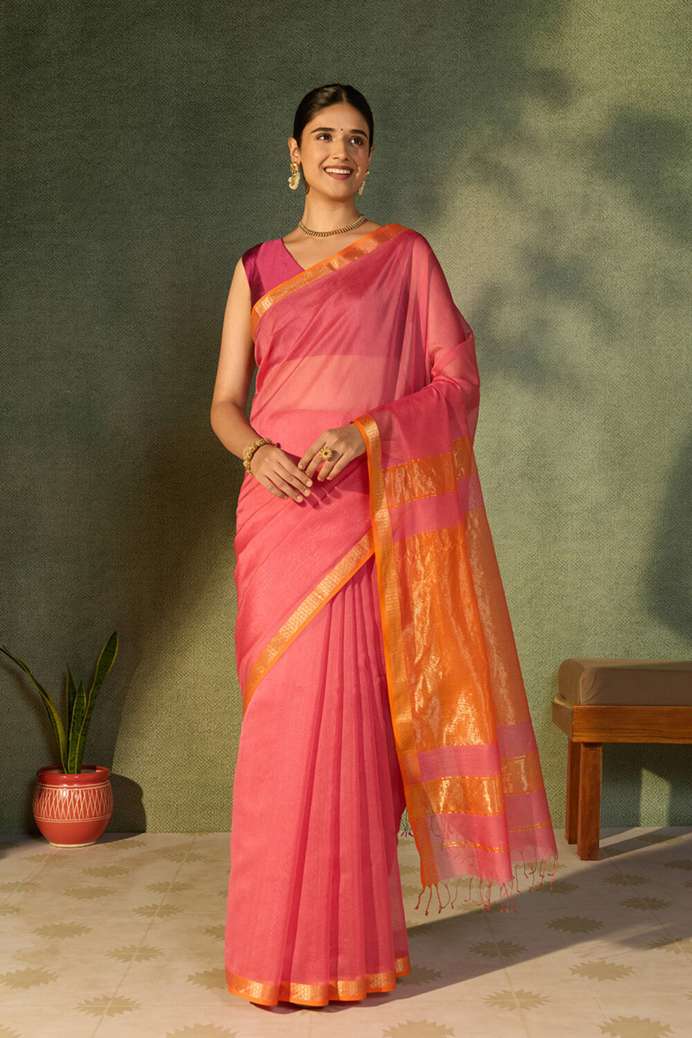 Pink Woven Pure Silk Cotton Maheshwari Saree image number null