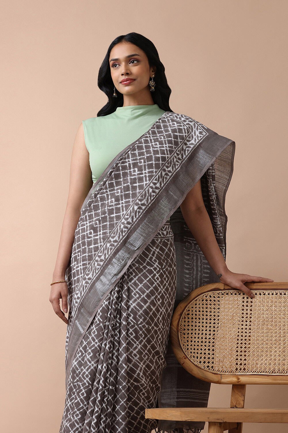 Grey Cotton Viscose Contemporary Block Printed Saree image number null