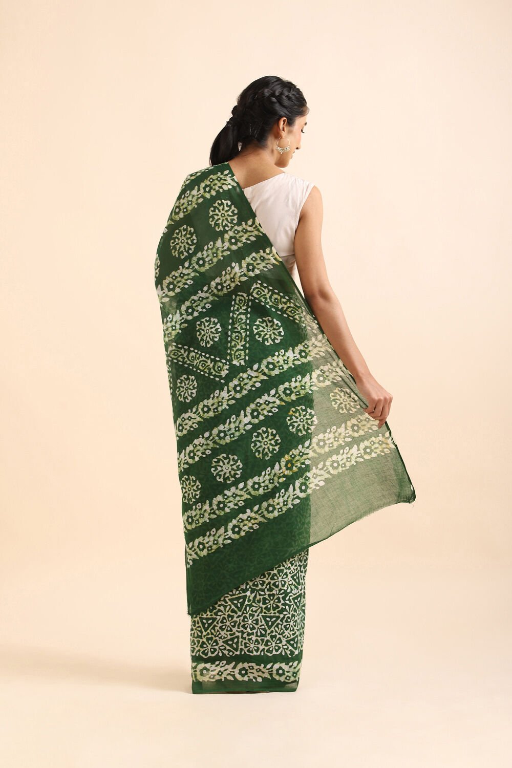 Dark Pure Green Cotton Batik Saree image number null