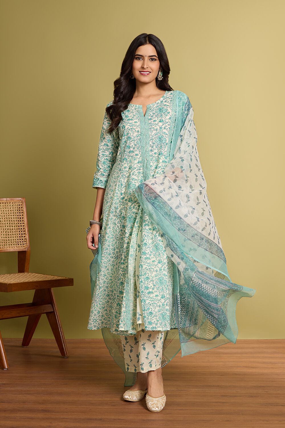 Blue Screen Printed Pure Cotton Kurta Set image number null