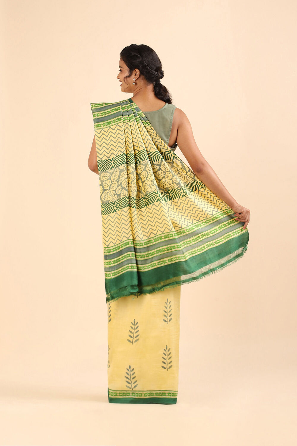 Yellow Pure Silk Printed Saree image number null