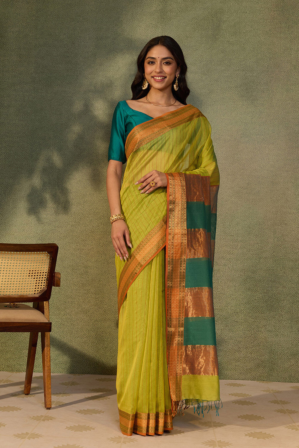Light Green Woven Pure Silk Cotton Maheshwari Saree image number null
