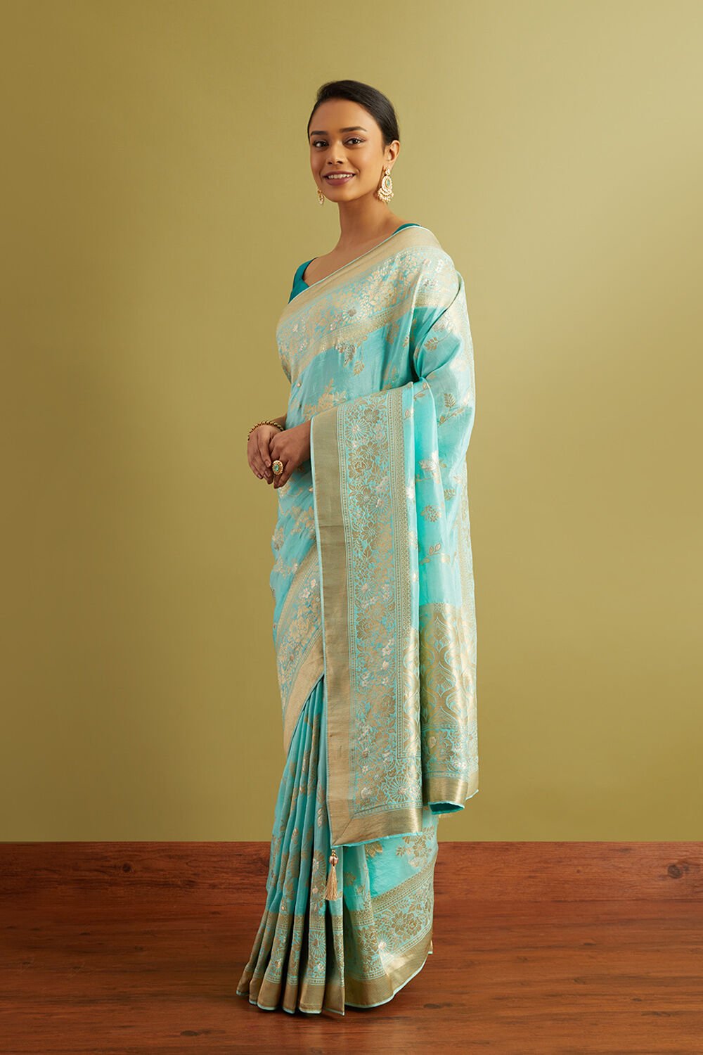 Blue Woven Viscose Luxe Saree image number null