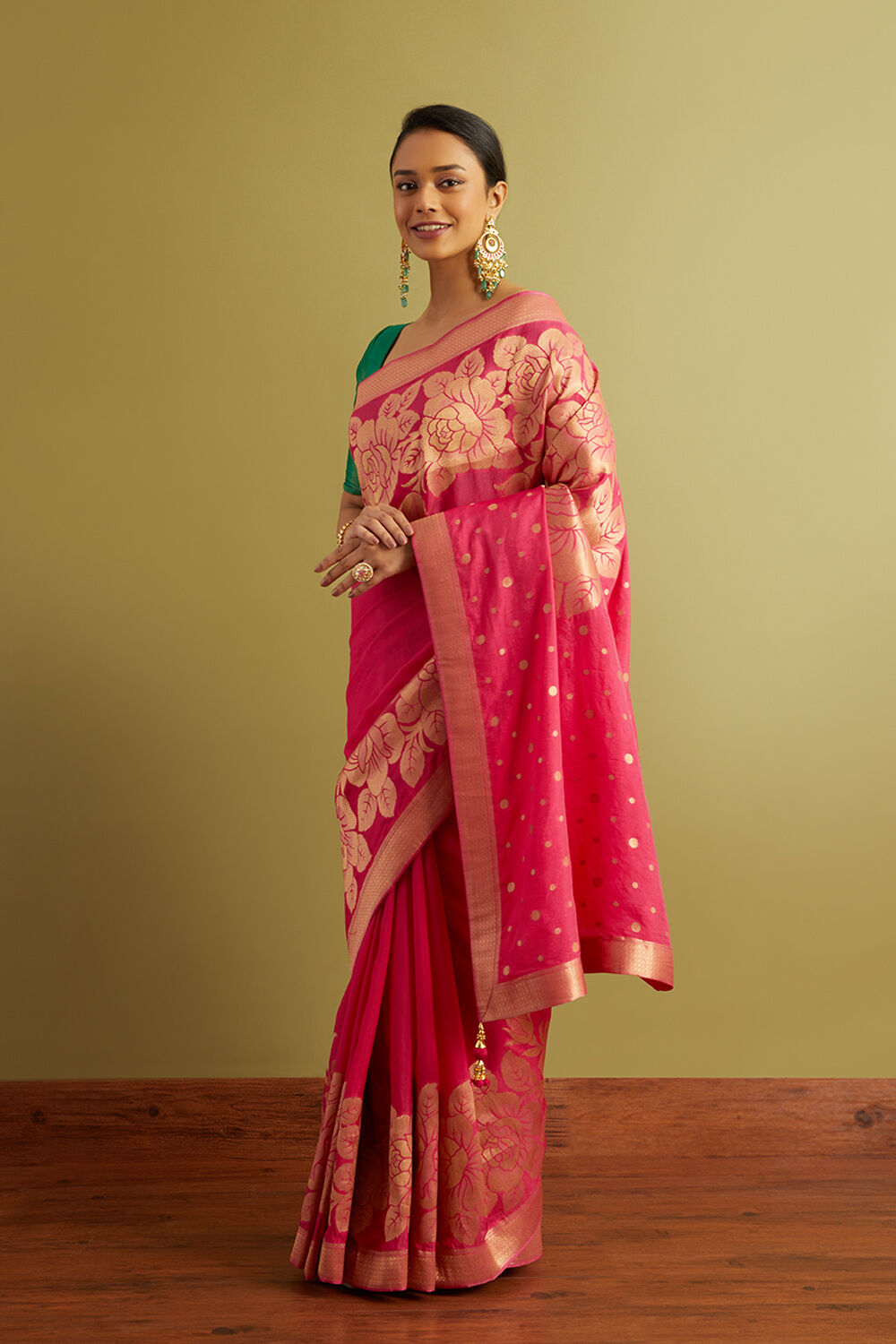 Pink Woven Viscose Luxe Saree image number null