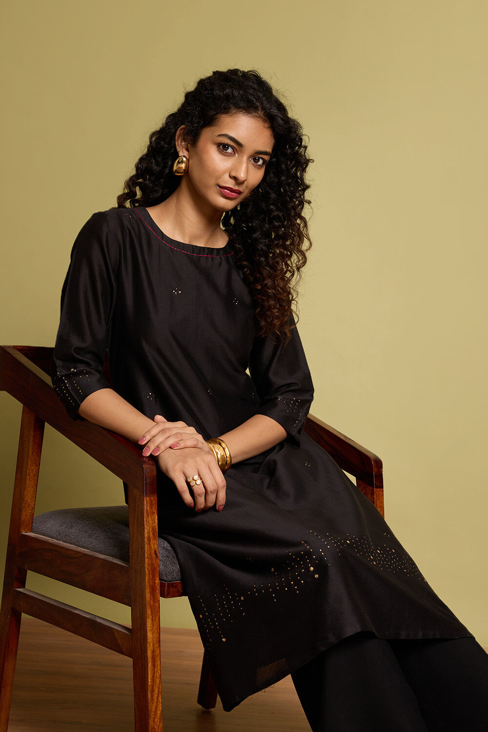 Black Pure Silk Cotton Mukaish Embroidered Kurta Set image number null