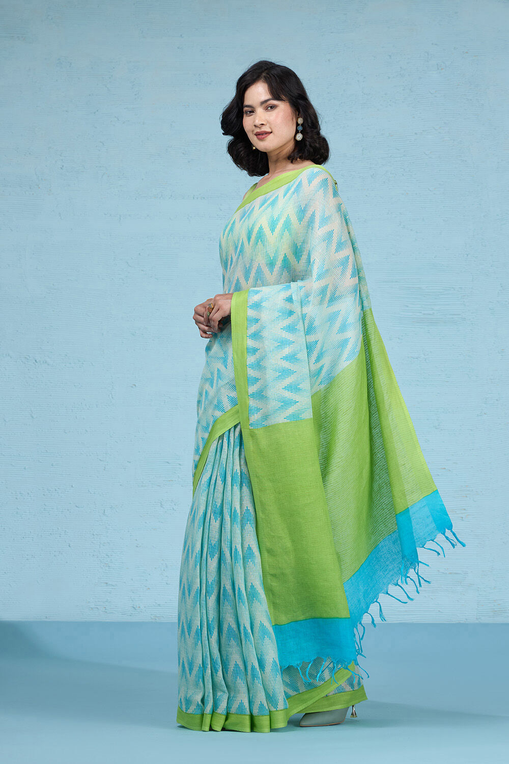 Blue Screen Printed Pure Linen Saree image number null