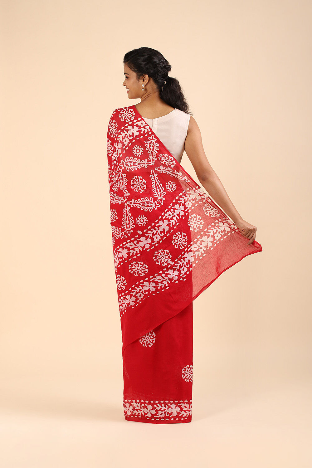 Red Pure Cotton Batik Saree image number null