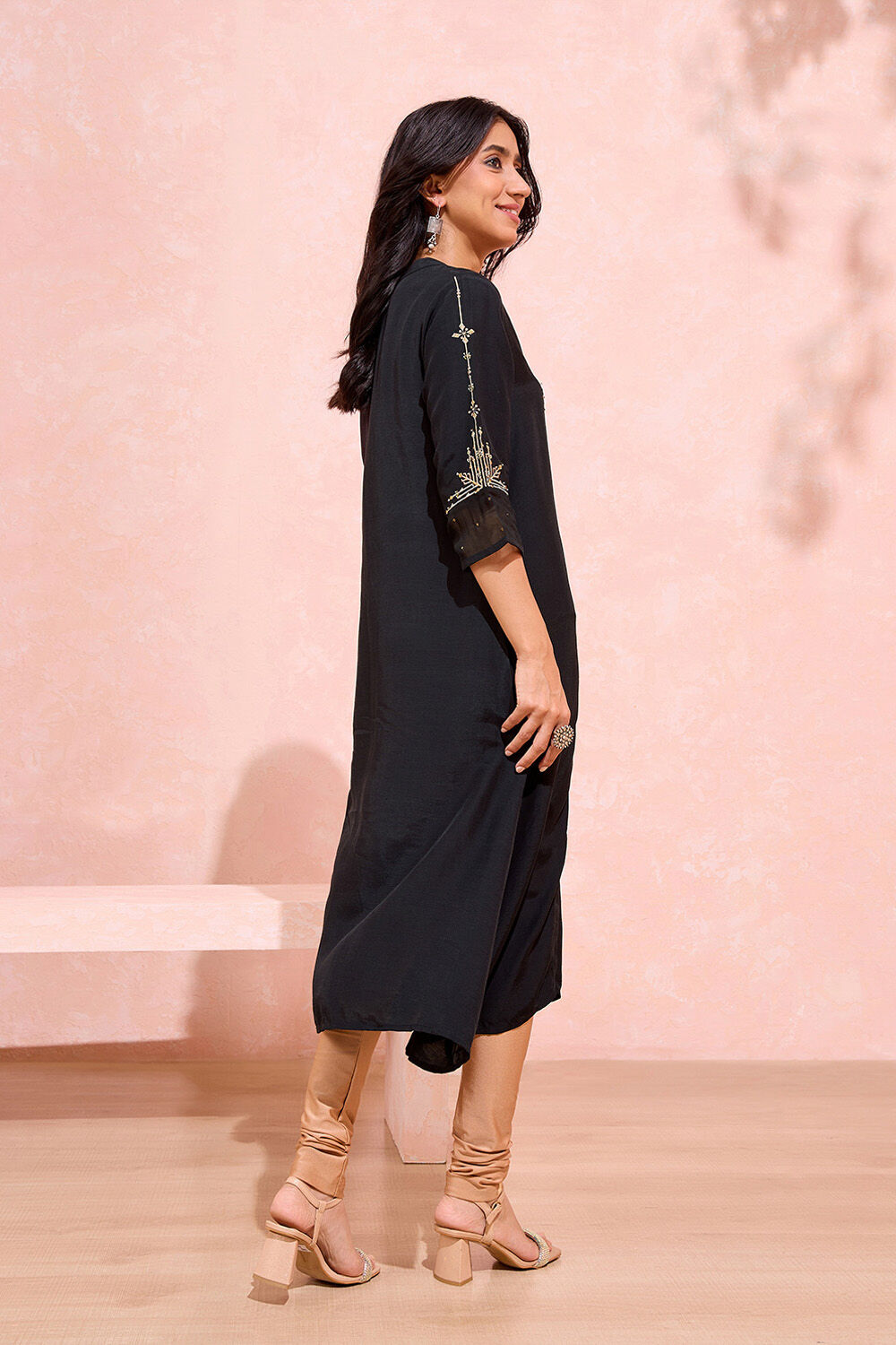 Black Viscose Embroidered Kurta image number null