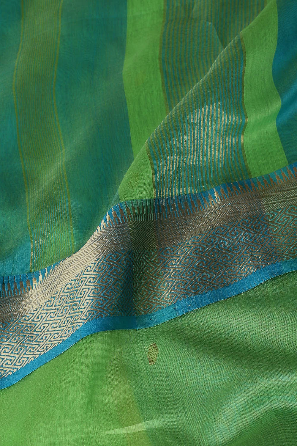 Green Pure Silk Cotton Maheswari Saree image number null