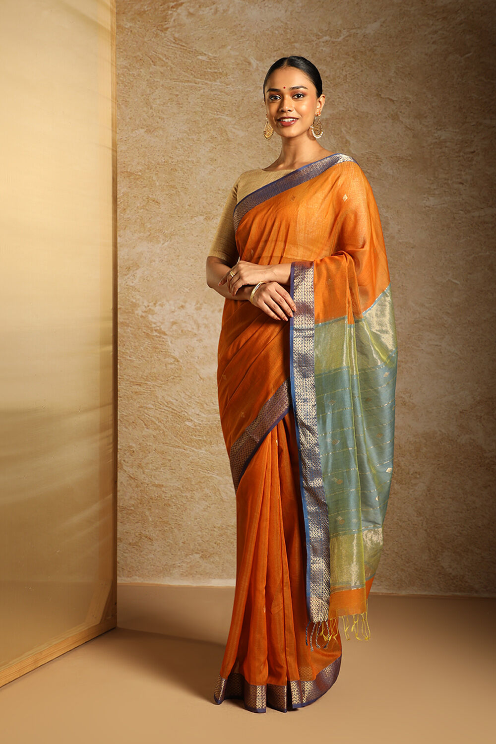 Brown Woven Pure Silk Cotton Maheswari Saree image number null