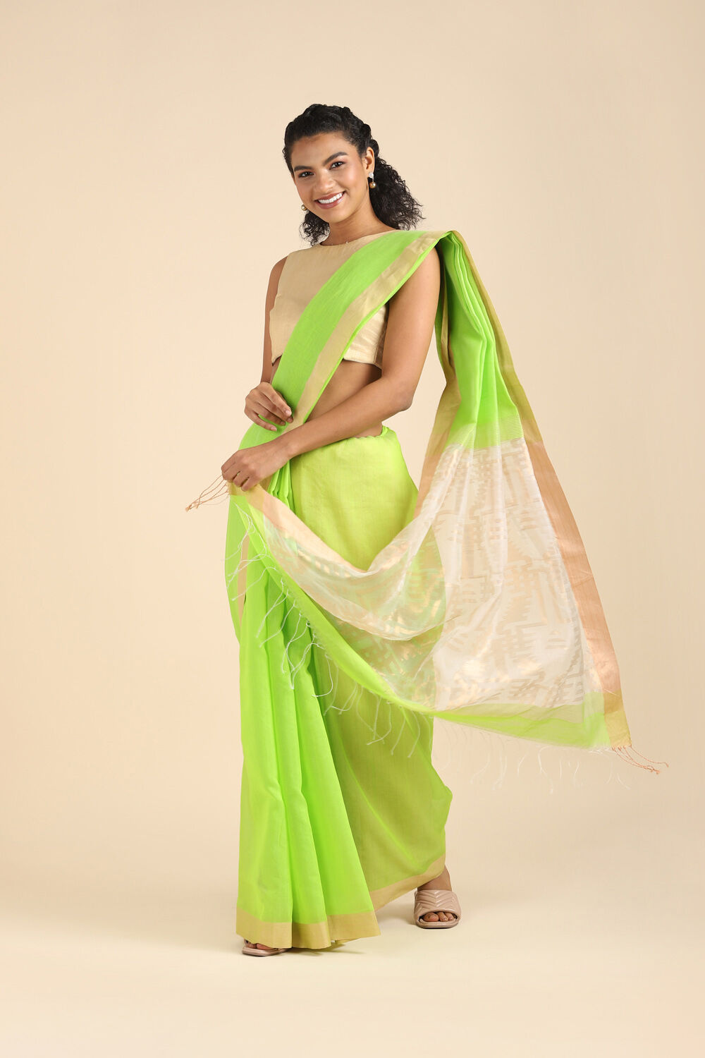 Light Green Pure Silk Cotton Bengal Saree image number null