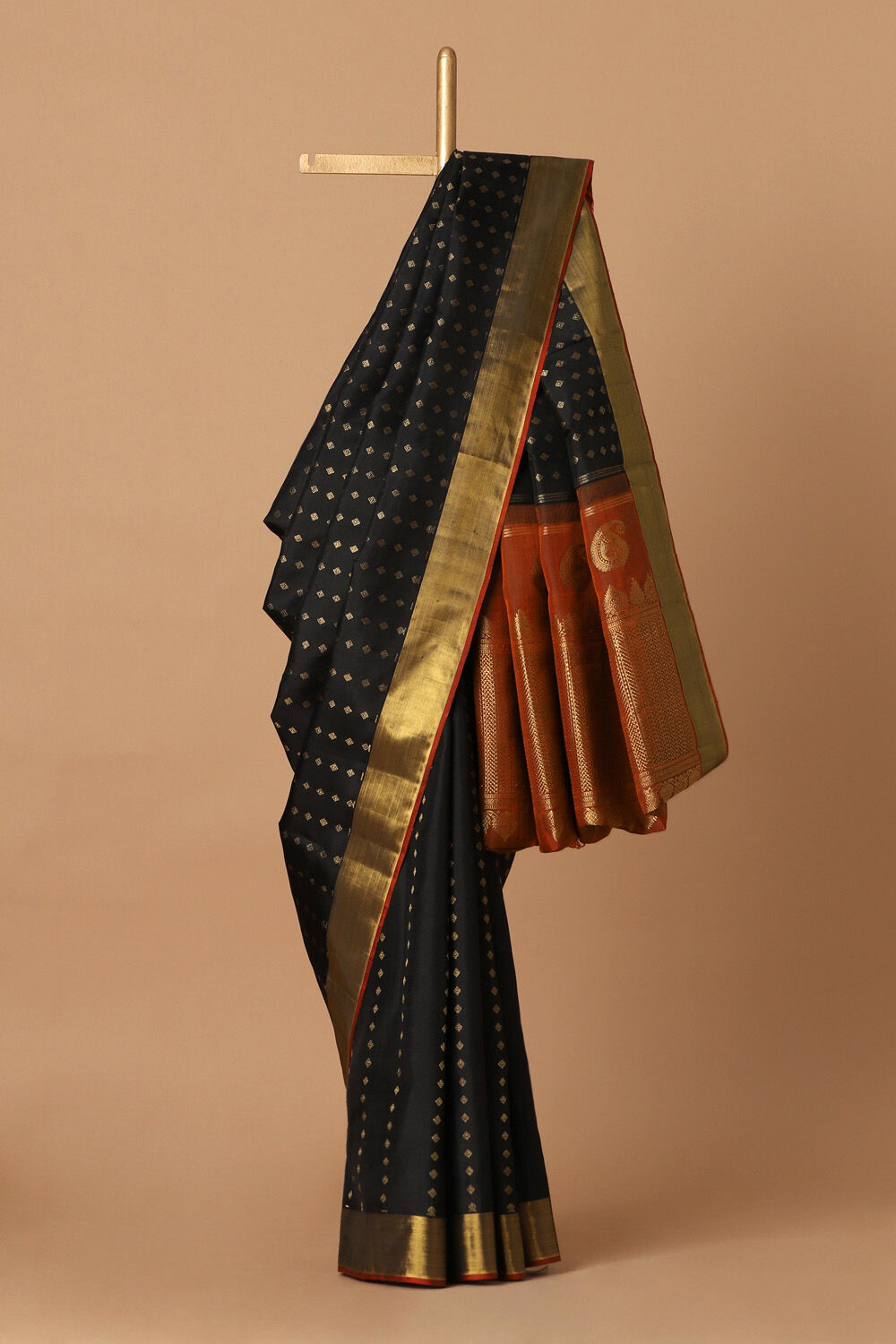 Black Pure Silk Kanjivaram Saree image number null