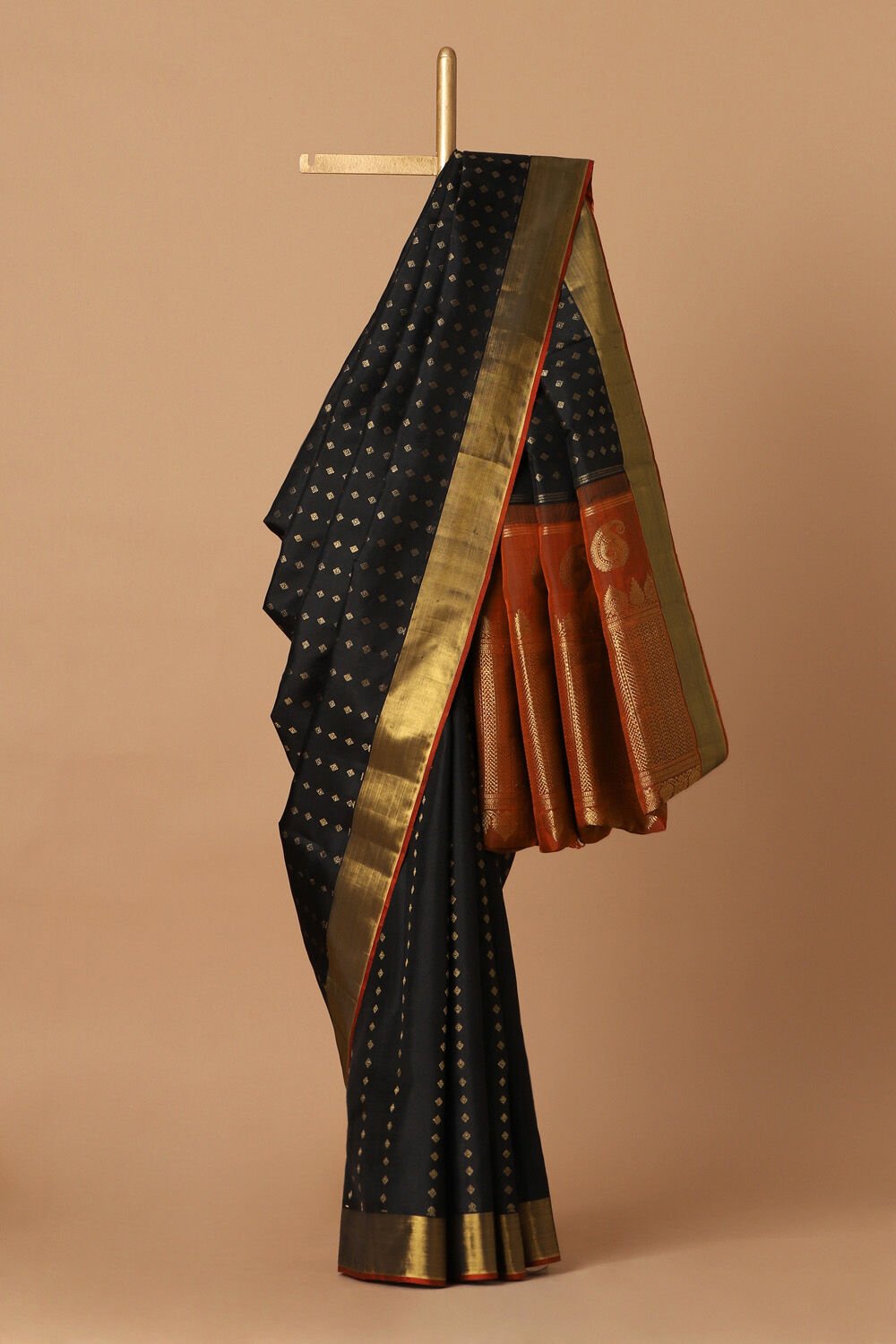 Black Pure Silk Kanjivaram Saree image number null