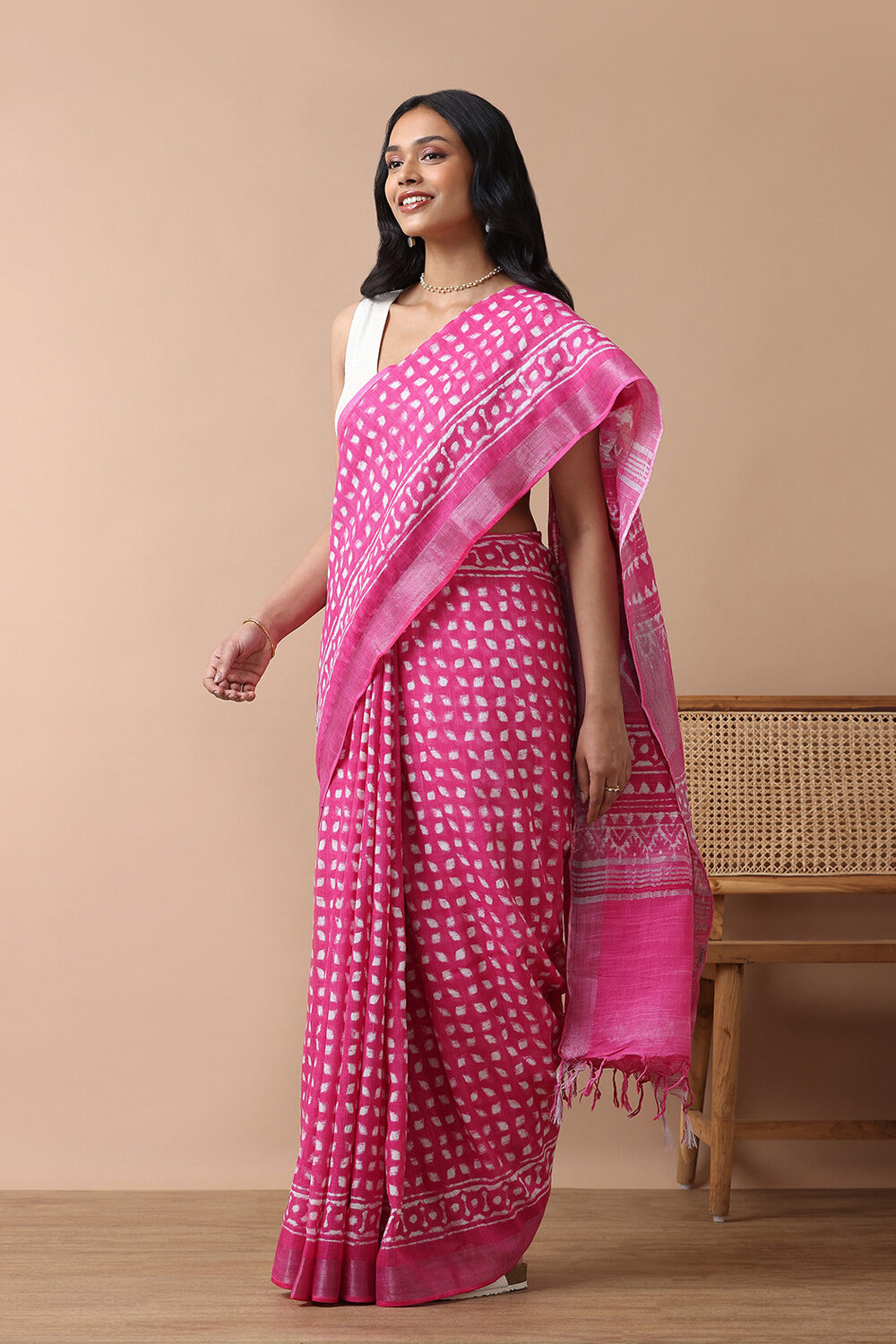 Pink Cotton Viscose Contemporary Block Printed Saree image number null