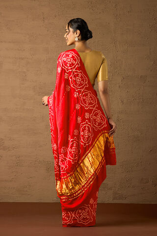 Red Gujarat Pure Silk Tie & Dye Bandhani Saree thumbnail image number null