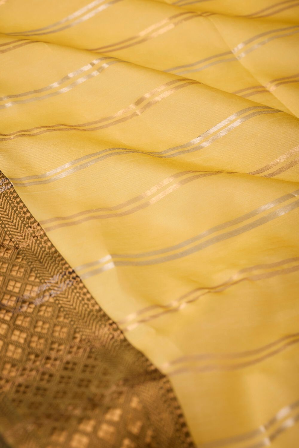 Light Yellow Woven Pure Silk Cotton Maheshwari Saree image number null