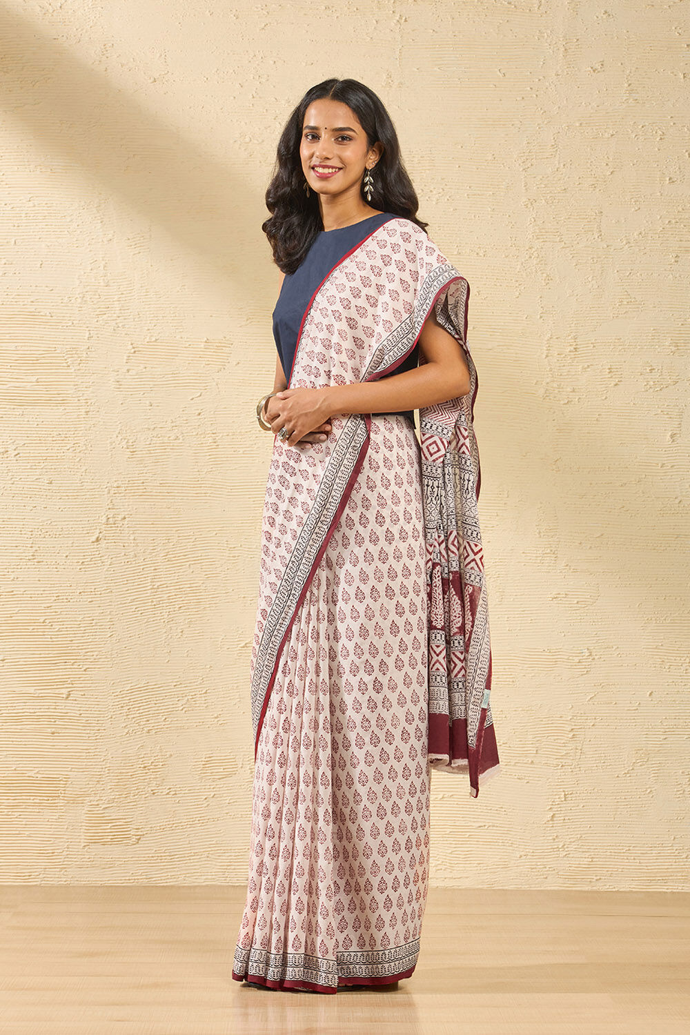 White Bagh Block Printed Pure Cotton Saree image number null