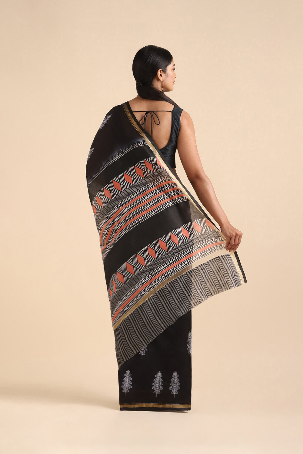 Black Pure Silk Cotton Shibori Saree image number null