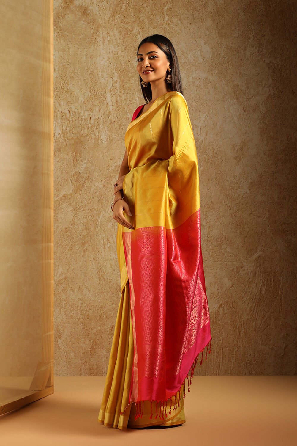 Details more than 158 yellow south indian saree best