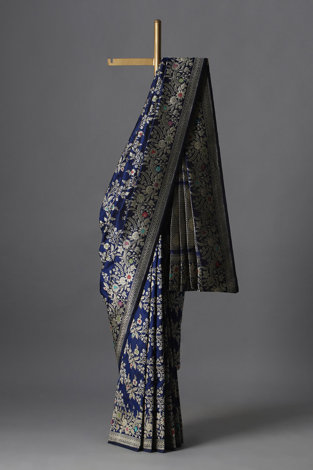 Navy Blue Pure Silk Kadwa Banarasi Saree image number null