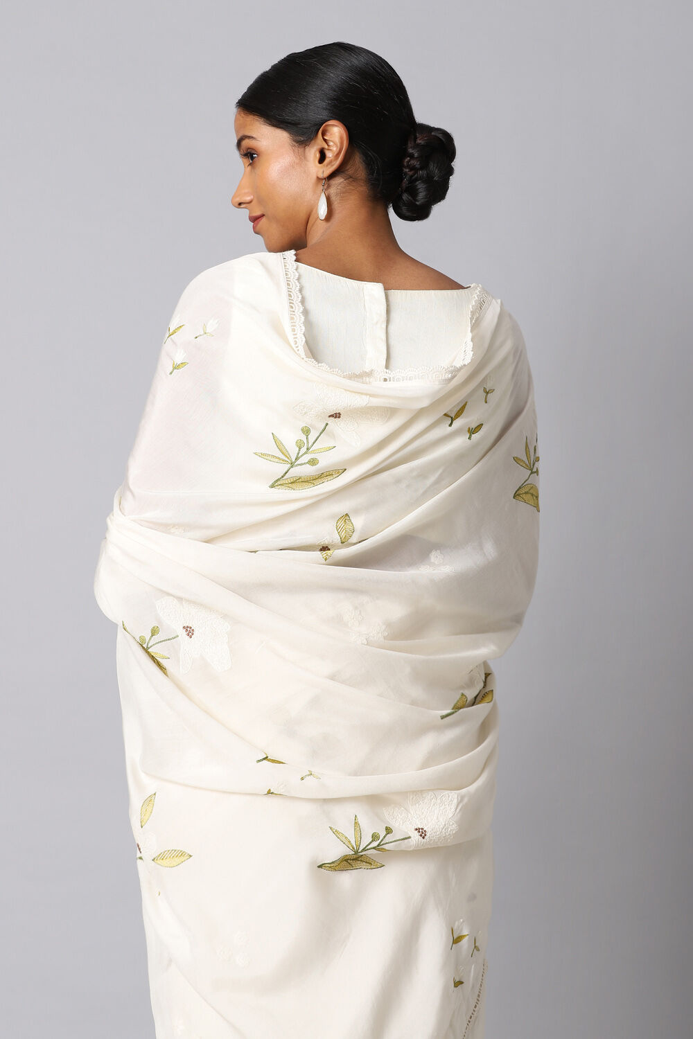 Off White Viscose Embroidered Saree image number null