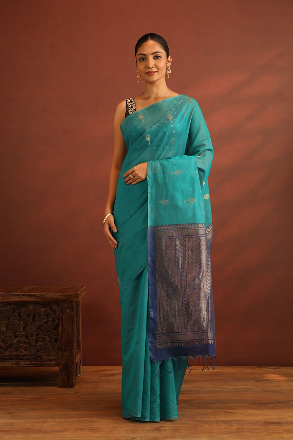 Green South Pure Silk Cotton Woven Saree image number null
