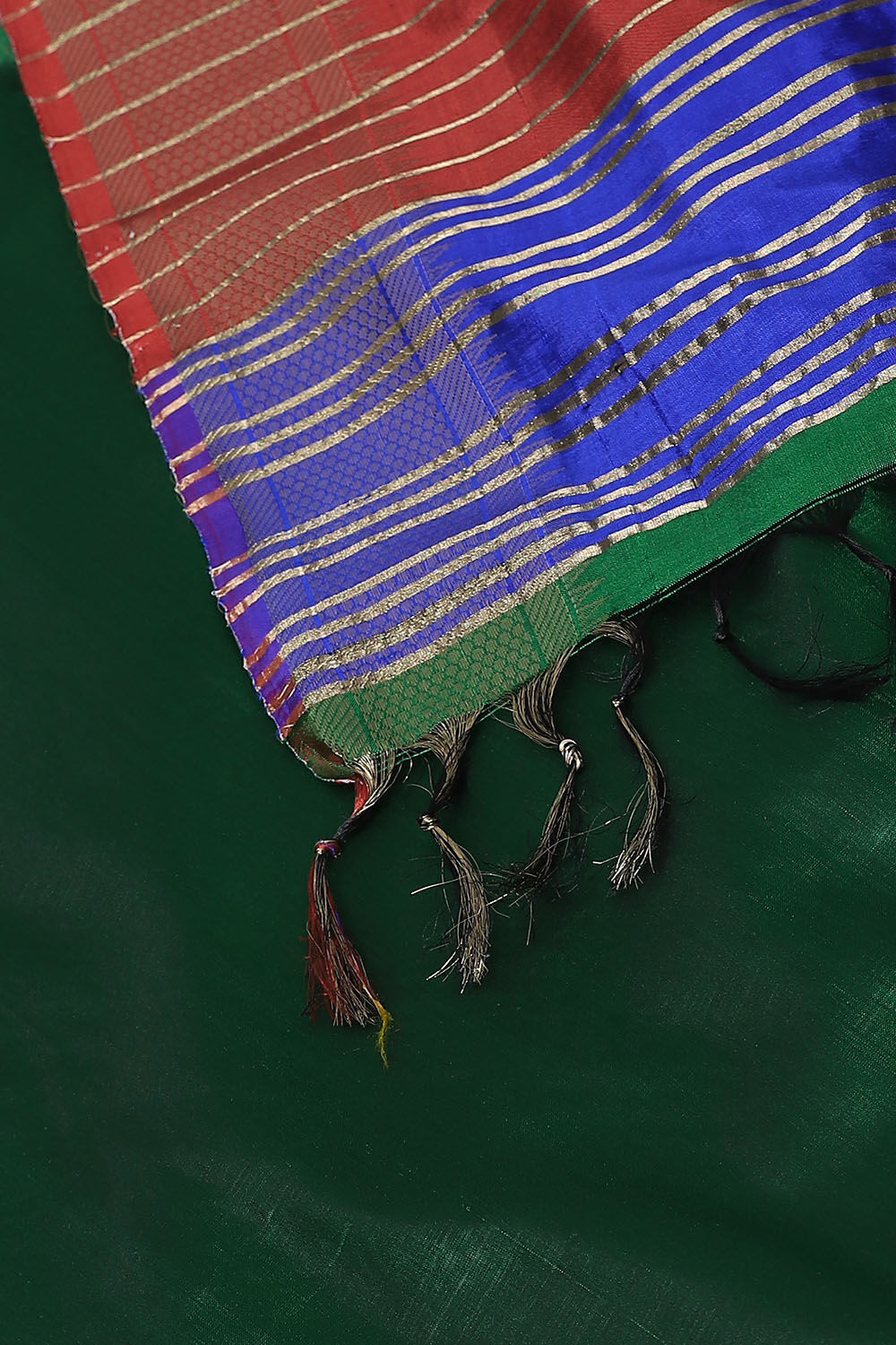Green Pure Silk Extra Weft Saree image number null