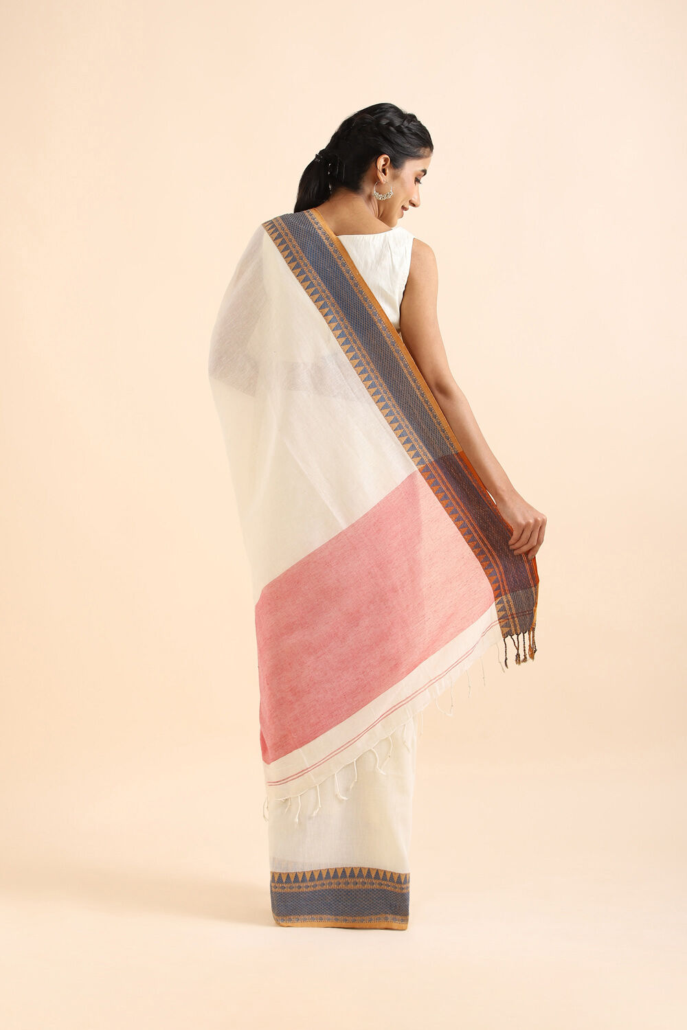 Off Pure White Cotton Bengal Saree image number null