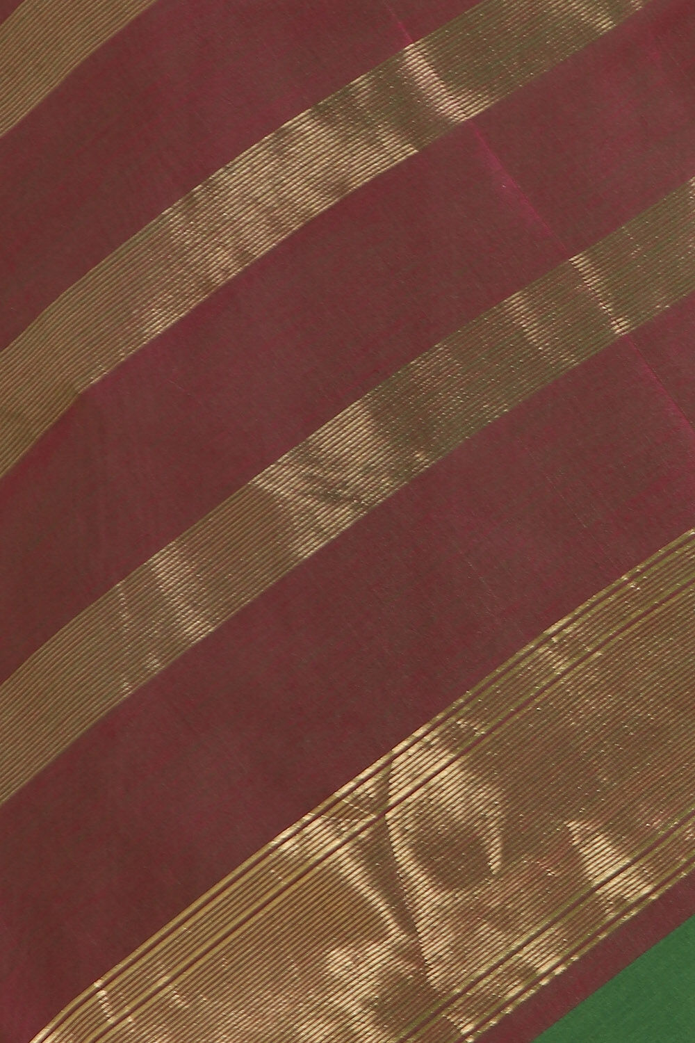 Dark Green Pure Silk Cotton Maheswari Saree image number null