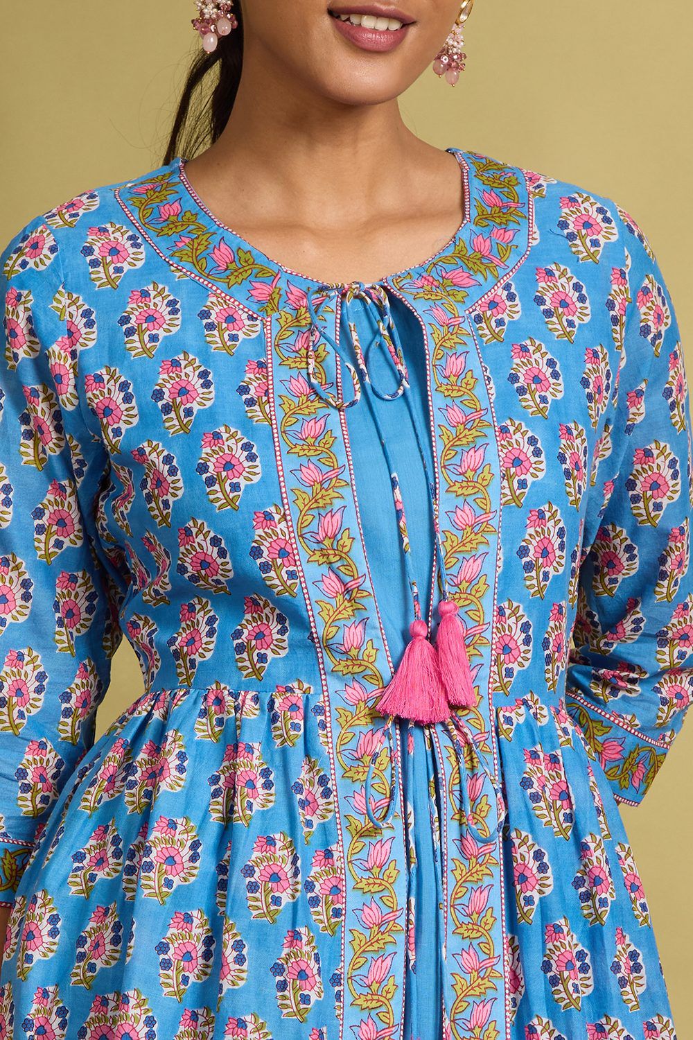 Blue Screen Printed Pure Cotton Kurta with Slip image number null