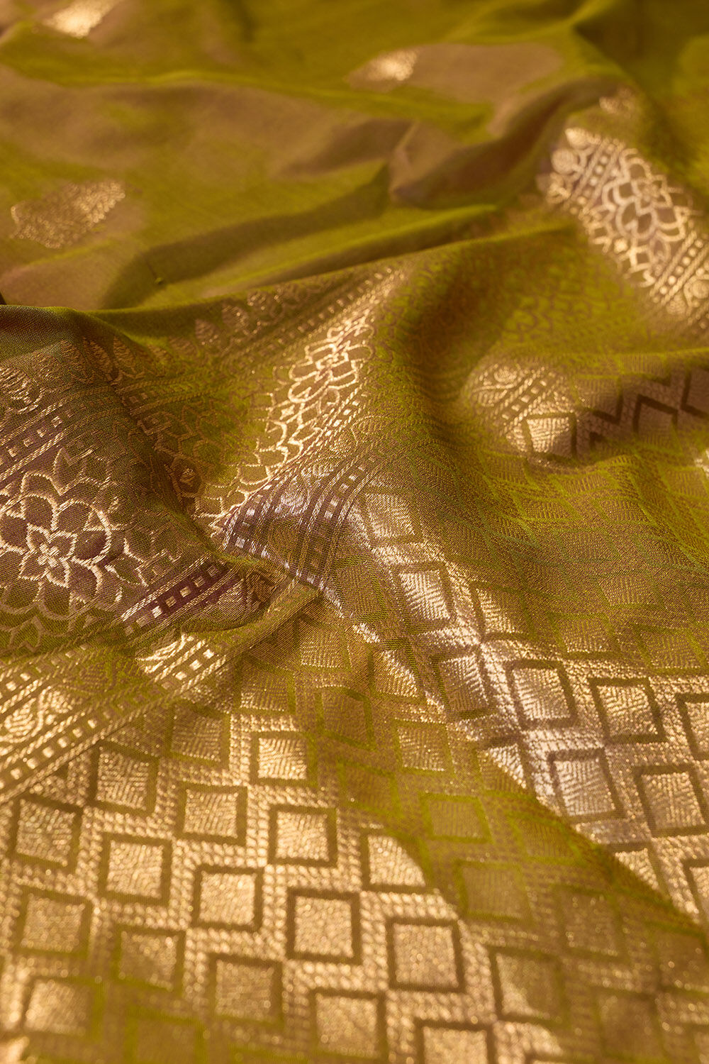Green Silk Viscose Kadwa Banarasi Saree image number null