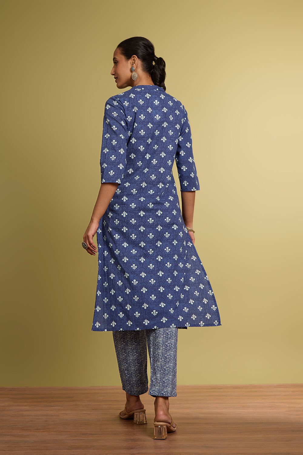 Blue Screen Printed Pure Cotton Kurta Set image number null