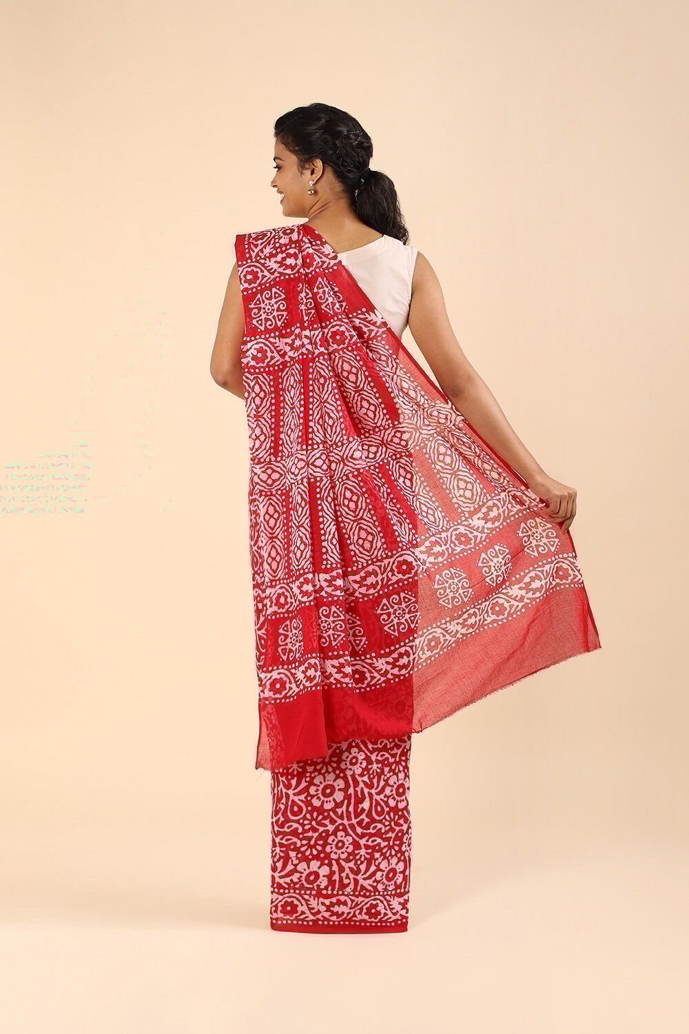 Red Pure Cotton Batik Saree image number null