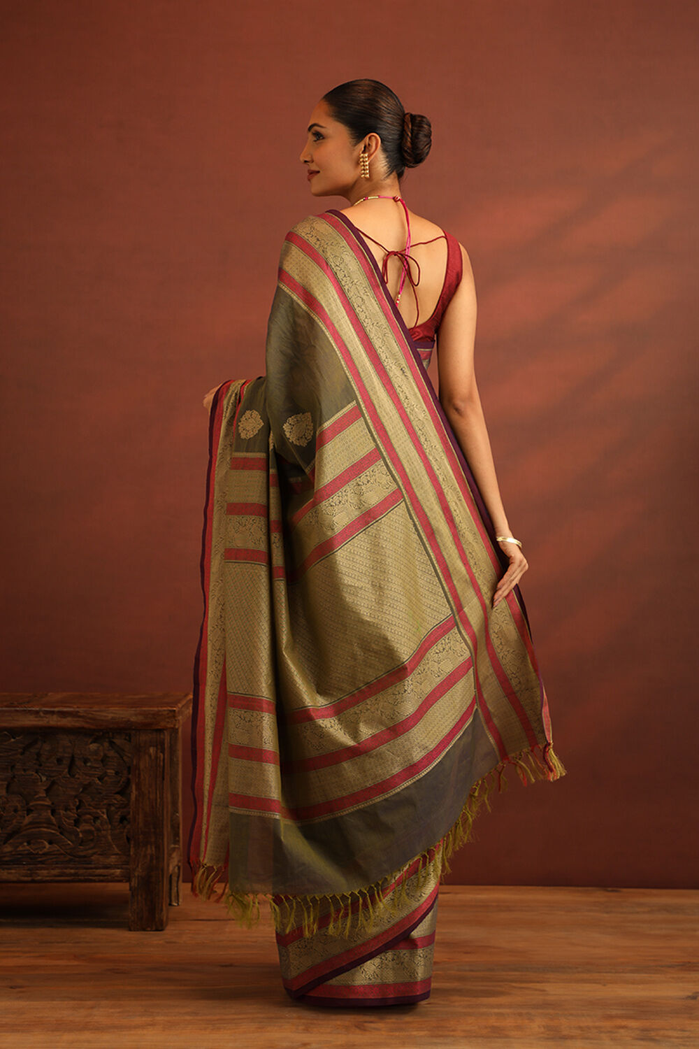 Violet South Pure Cotton Woven Saree image number null
