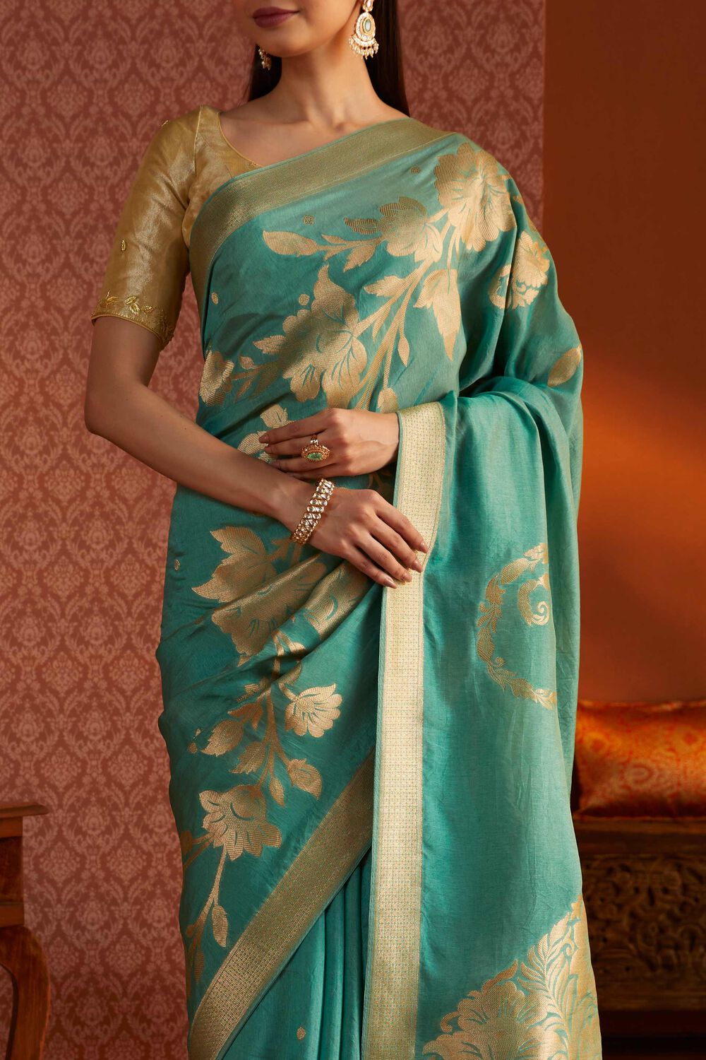 Green Woven Luxe Saree image number null
