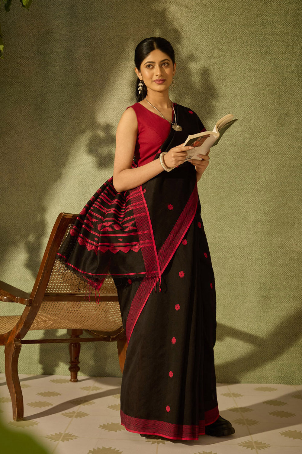 Black Bengal Pure Silk Cotton Jamdani Saree image number null