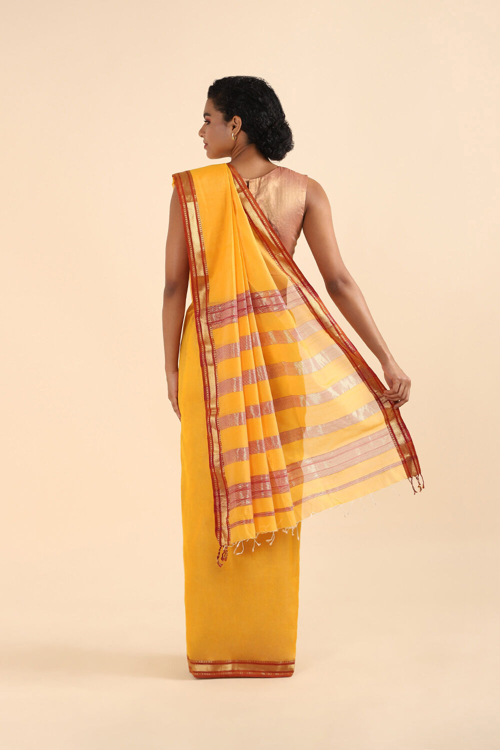 Yellow Pure Silk Cotton Maheswari Saree image number null
