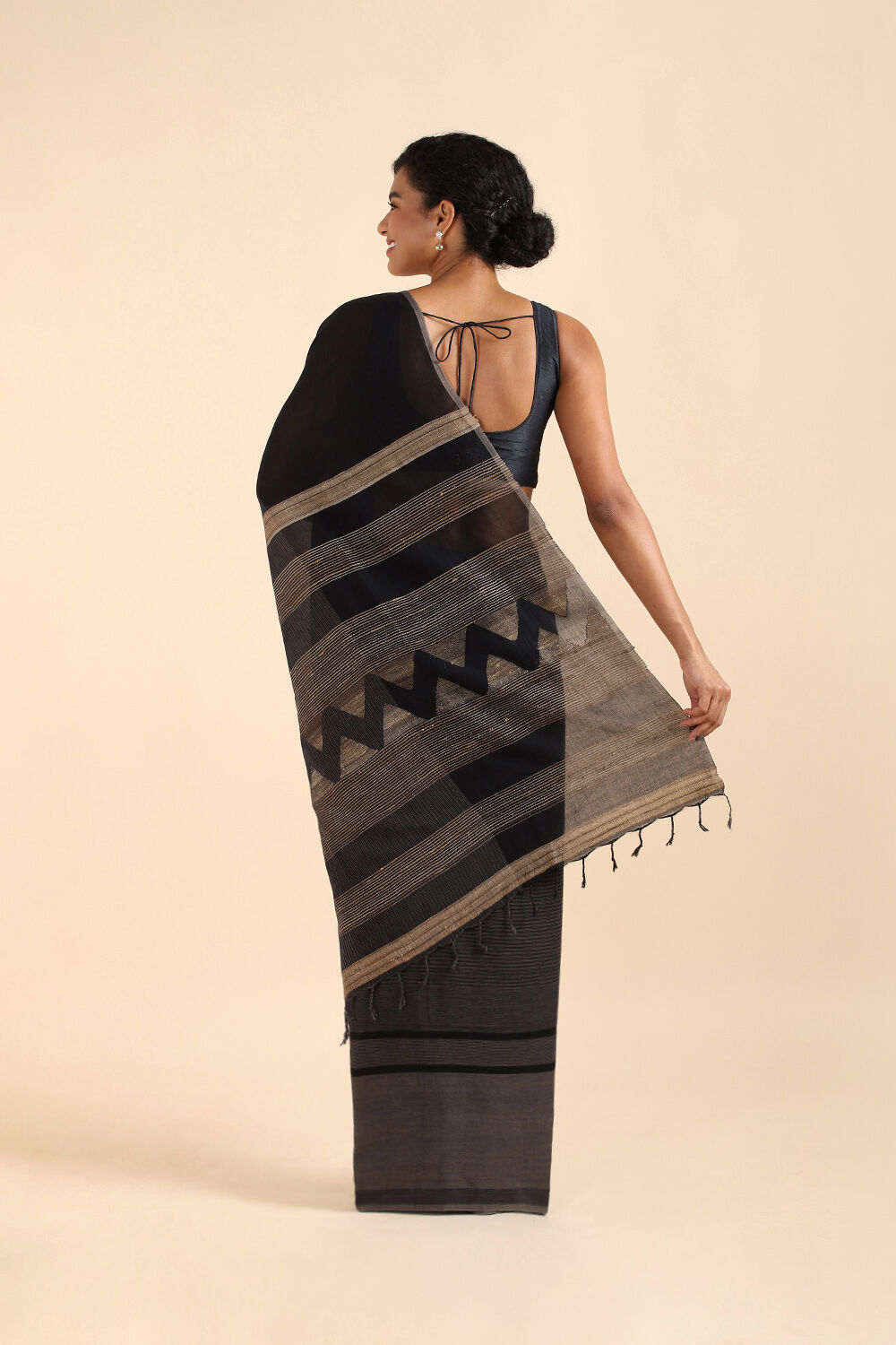 Black Pure Silk Cotton Jamdani Saree image number null