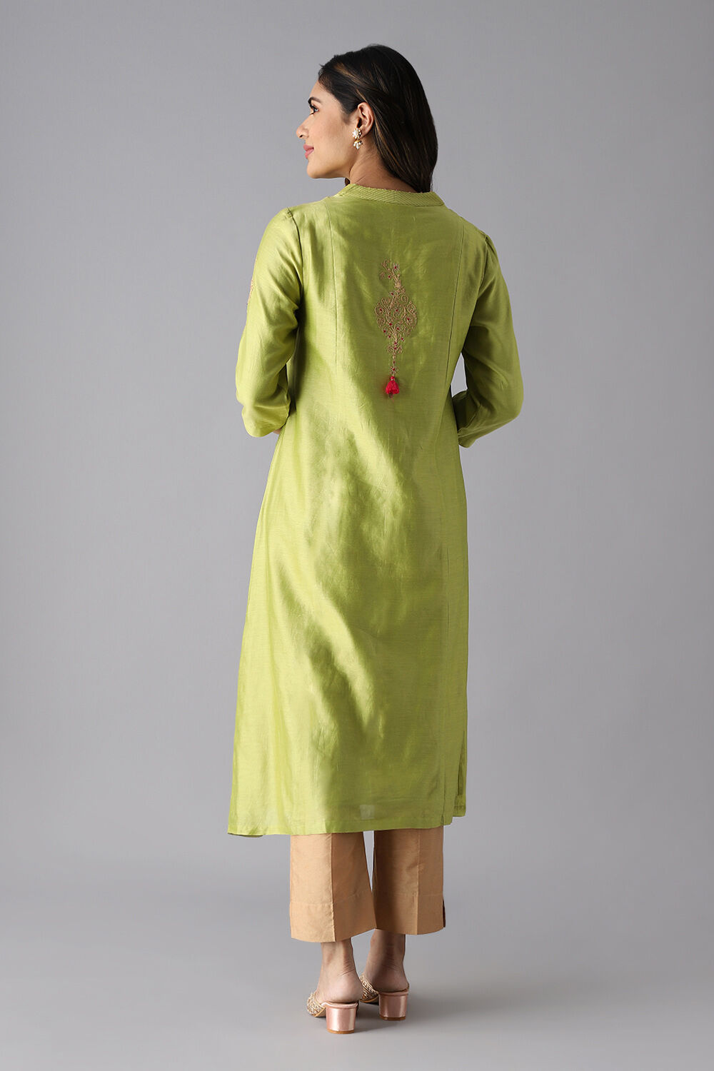 Light Green Silk Cotton Embroidered Kurta image number null