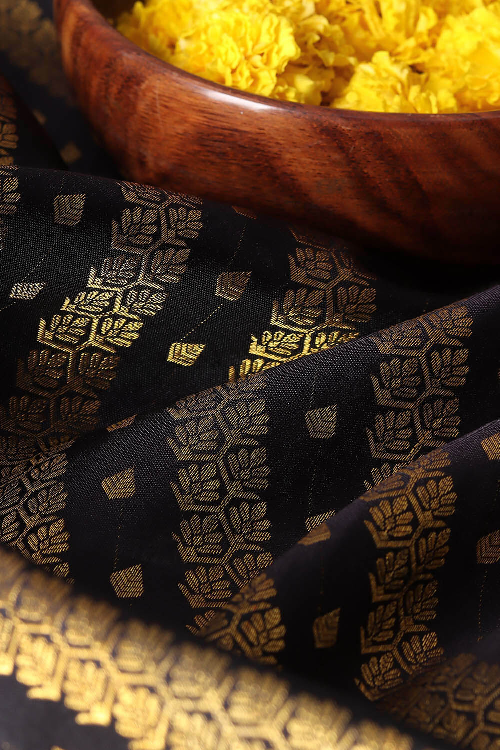 Black Pure Silk Kanjivaram Saree image number null